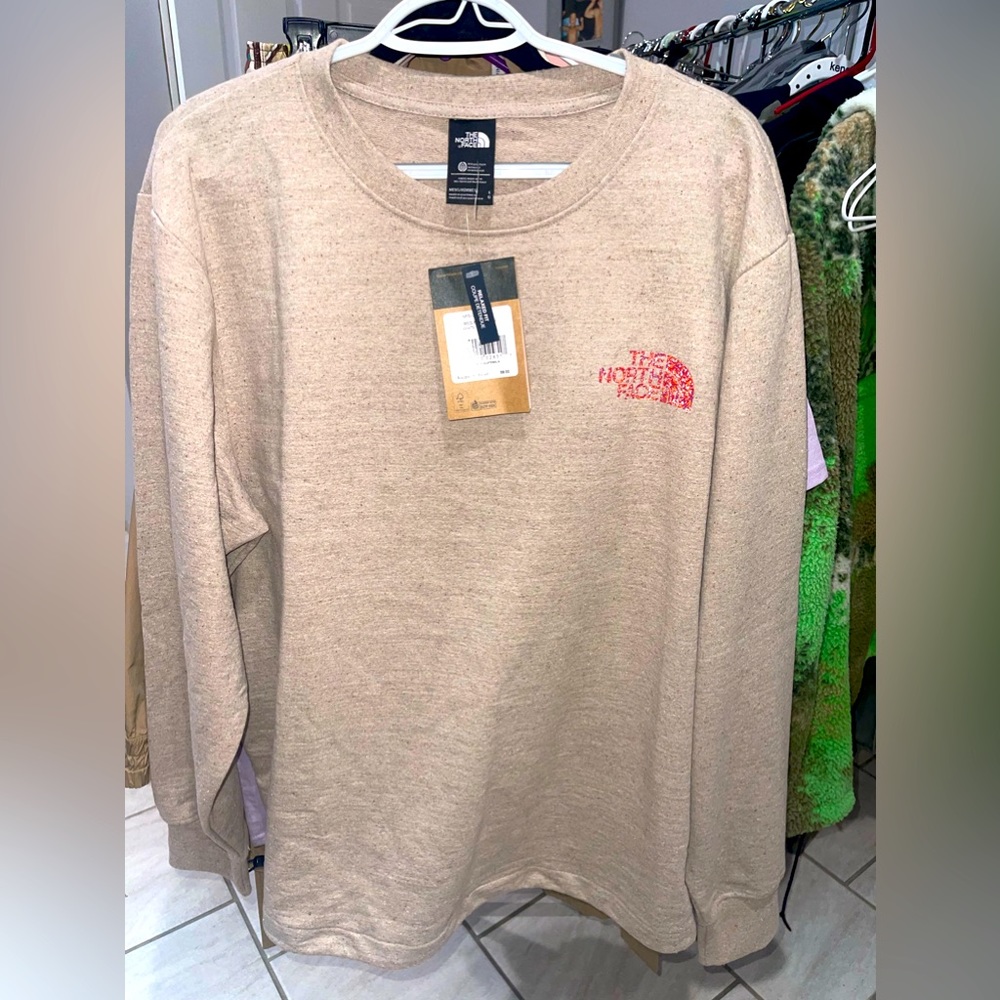 NWT Men’s North Face Regrind Crew White Regrind Size L Sweater